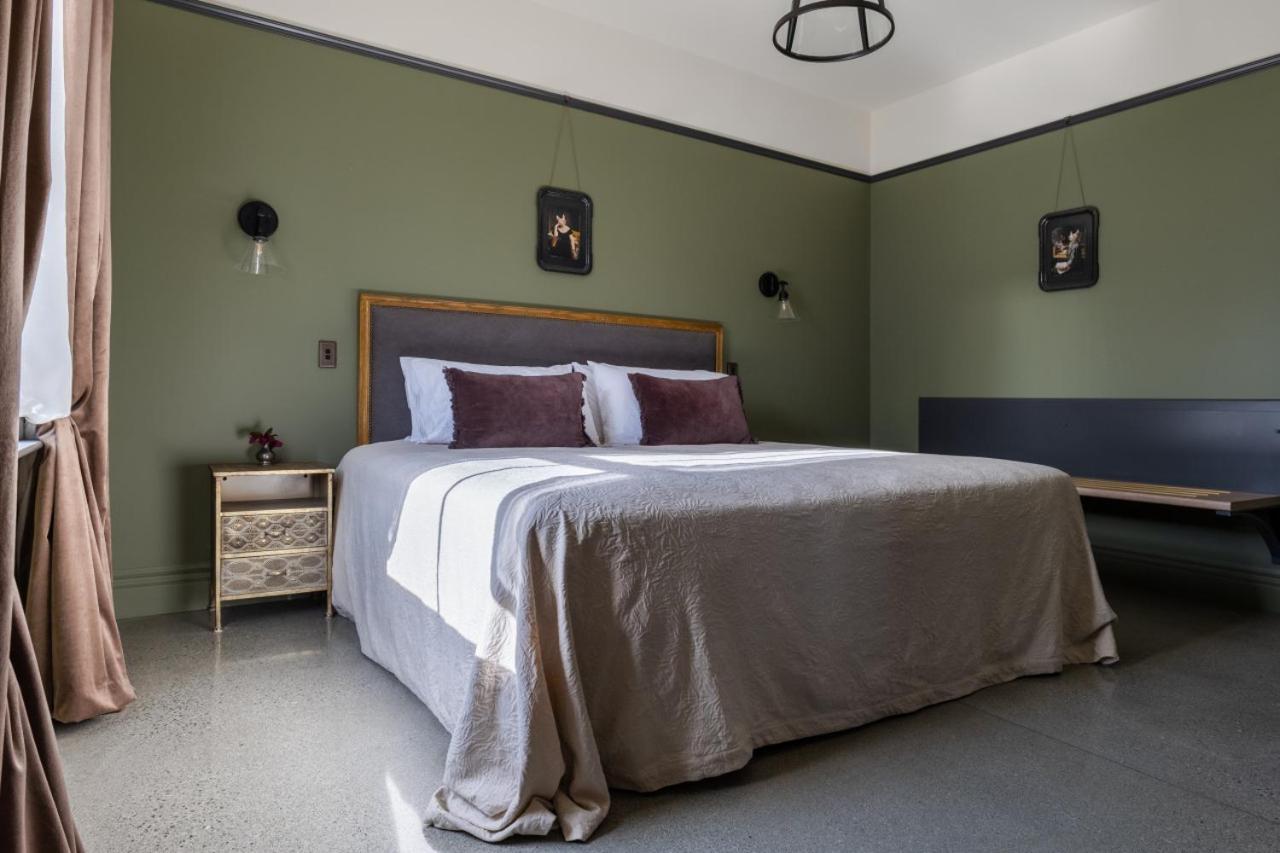 Ferienhaus Black Stilt Cottage, Luxury In *